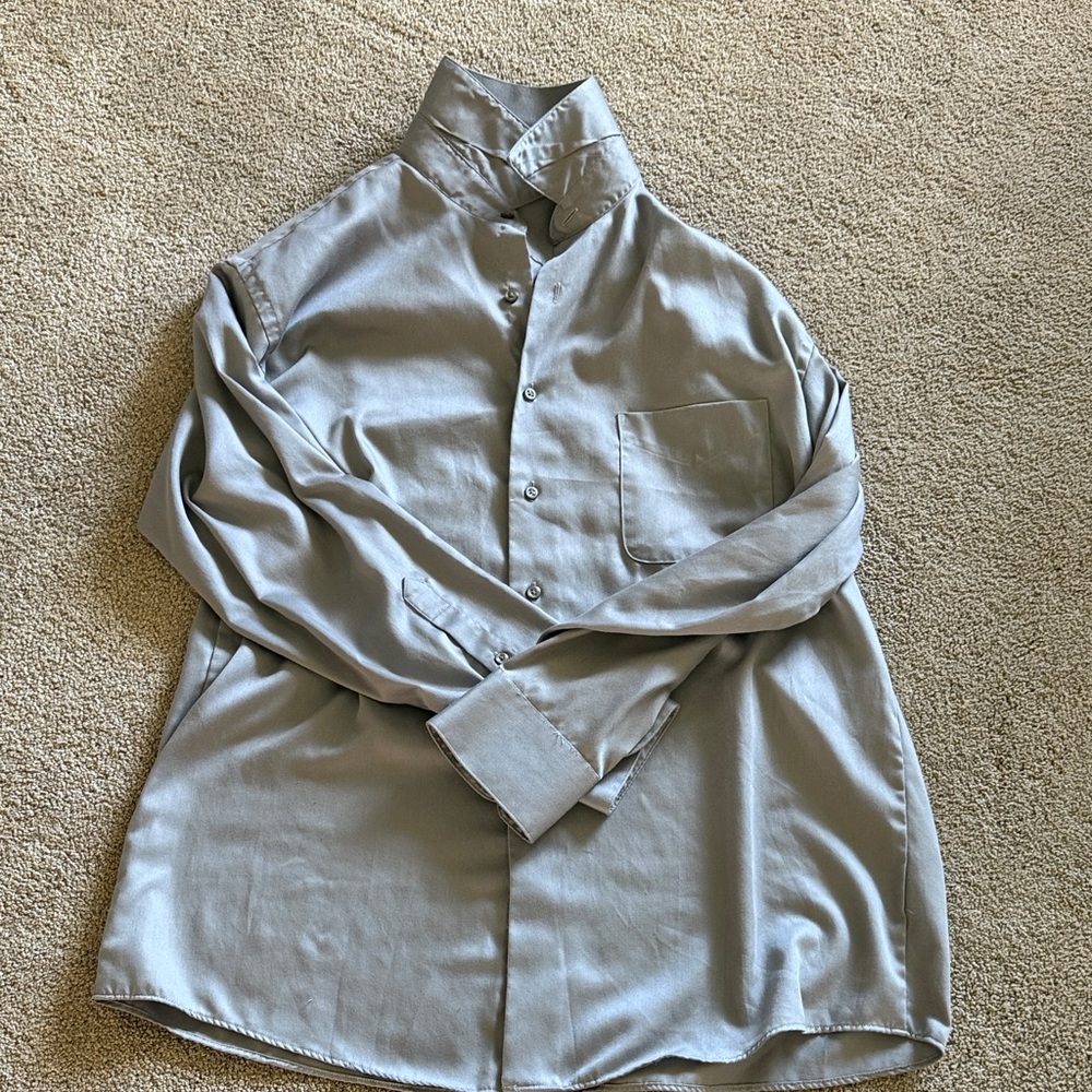 Geoffrey Beene Light Gray Casual Button-Down Shirt